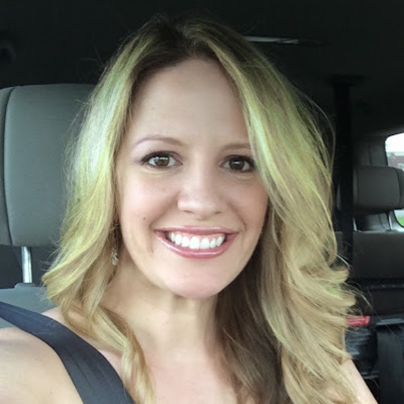 Meet your Posher, Cristina - Picture 1 of 1